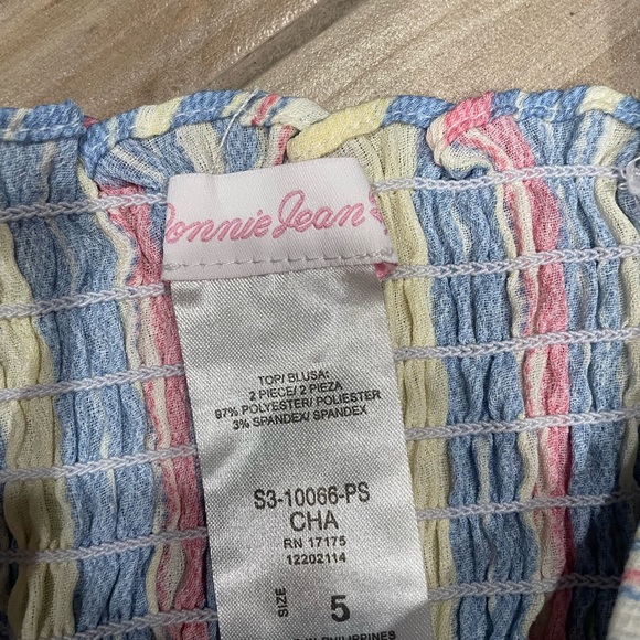 Bonnie Jean matching pants and top set. Worn once, is a size 5T. - Picture 4 of 4